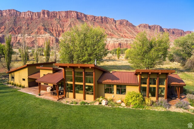 425 Amber Ln, Castle Valley, UT 84532 - mountain view