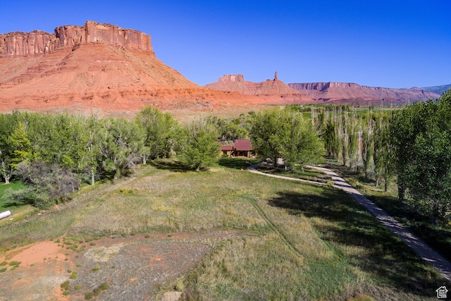425 Amber Ln, Castle Valley, UT 84532 - property view of mountains