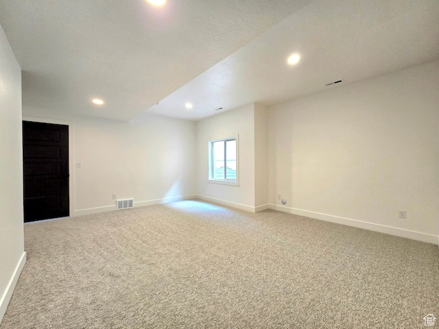 556 N Olympic Way Unit 38, Midway, UT 84049 - unfurnished room featuring carpet flooring, baseboards, and recessed lighting