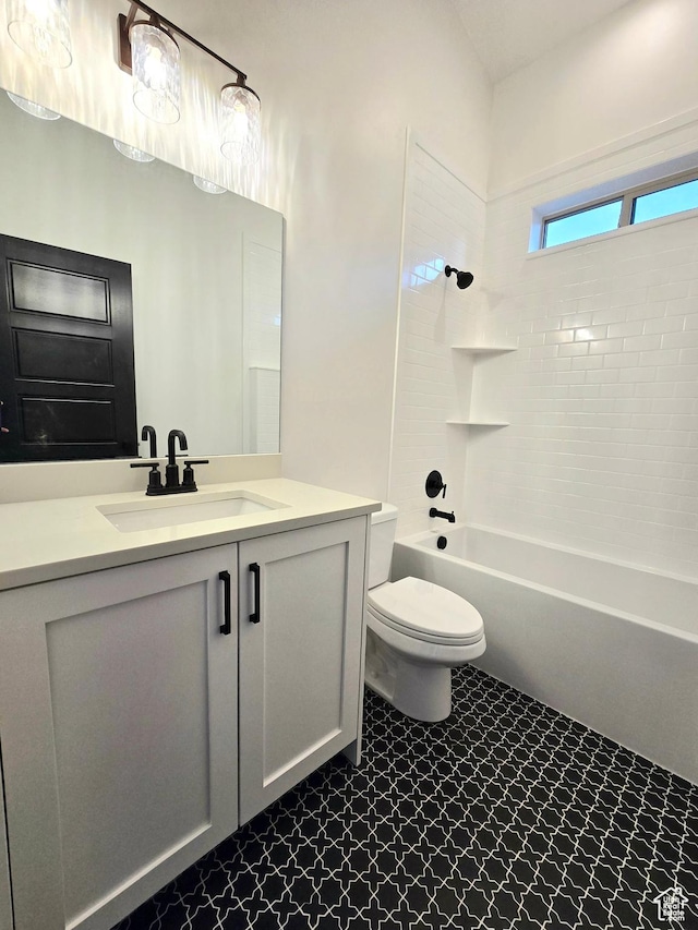 556 N Olympic Way Unit 38, Midway, UT 84049 - full bathroom featuring vanity, toilet, and washtub / shower combination