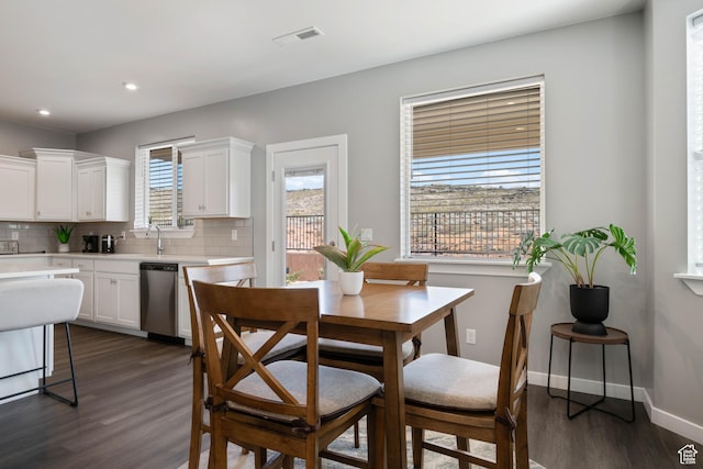 974 N Pleasant Valley Ln, Washington, UT 84780 - dining room featuring baseboards, dark wood-style flooring, visible vents, and recessed lighting