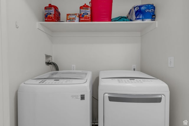 83 N 380 W, Orem, UT 84057 - laundry area with laundry area and washer and clothes dryer