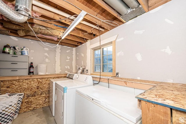 325 E 100 N, Willard, UT 84340 - washroom featuring independent washer and dryer