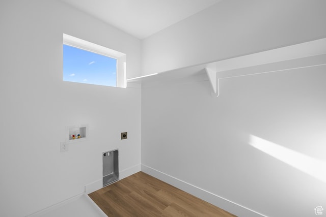 2003 S Freestone Blvd Unit 424, Santaquin, UT 84655 - washroom featuring hookup for a washing machine, wood finished floors, and hookup for an electric dryer