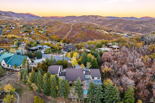 671 N Freeze Creek Cir, Emigration Canyon, UT 84108 - aerial view at dusk of a mountain view