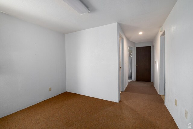 1390 N 500 W, Vernal, UT 84078 - corridor with light carpet and recessed lighting