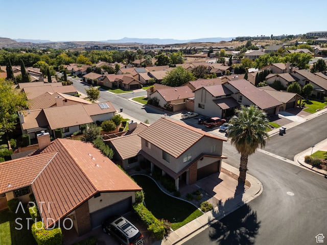 bird's eye view with a mountain view