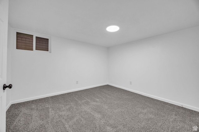unfurnished room featuring carpet floors
