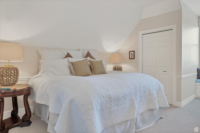 301 S Rachel Ln, New Harmony, UT 84757 - bedroom featuring carpet, lofted ceiling, a closet, and baseboards