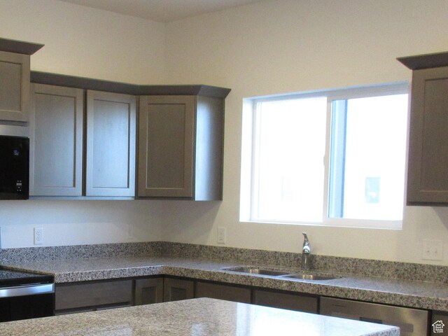 416 N 340 W, Tooele, UT 84074 - photo 5
