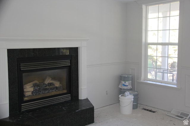 1627 W 950 S, Parowan, UT 84761 - detailed view of a fireplace
