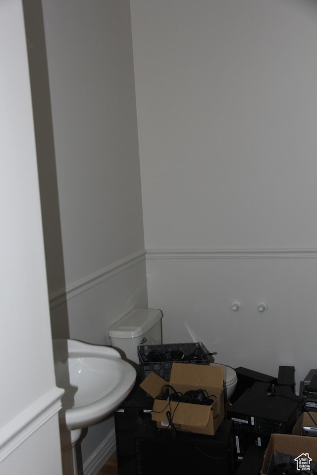 1627 W 950 S, Parowan, UT 84761 - half bath featuring toilet