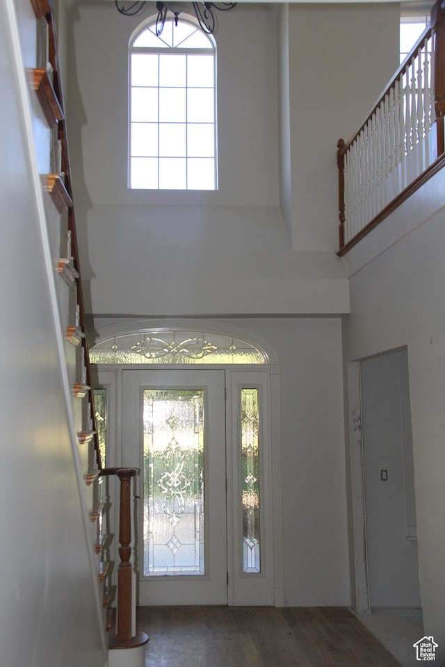 1627 W 950 S, Parowan, UT 84761 - entryway featuring stairway and a towering ceiling