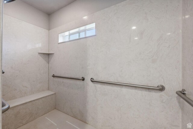 967 W Yamada Ct S, Syracuse, UT 84075 - bathroom featuring a shower