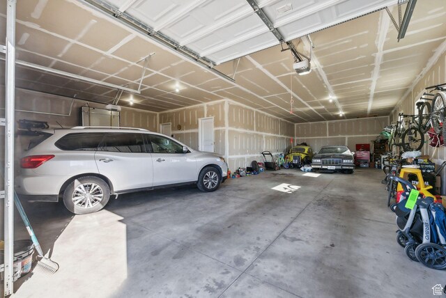 967 W Yamada Ct S, Syracuse, UT 84075 - garage with a garage door opener