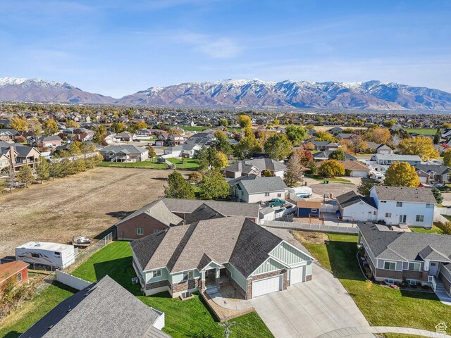 967 W Yamada Ct S, Syracuse, UT 84075 - aerial view of residential area featuring a mountainous background