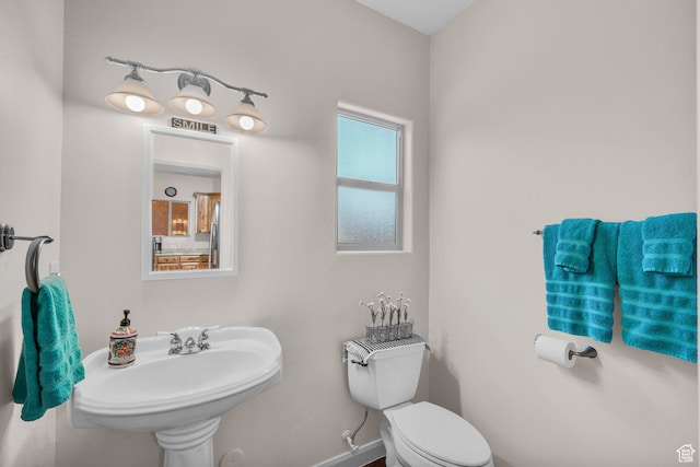 896 E Mesa Vista Dr, Ivins, UT 84738 - bathroom featuring sink and toilet