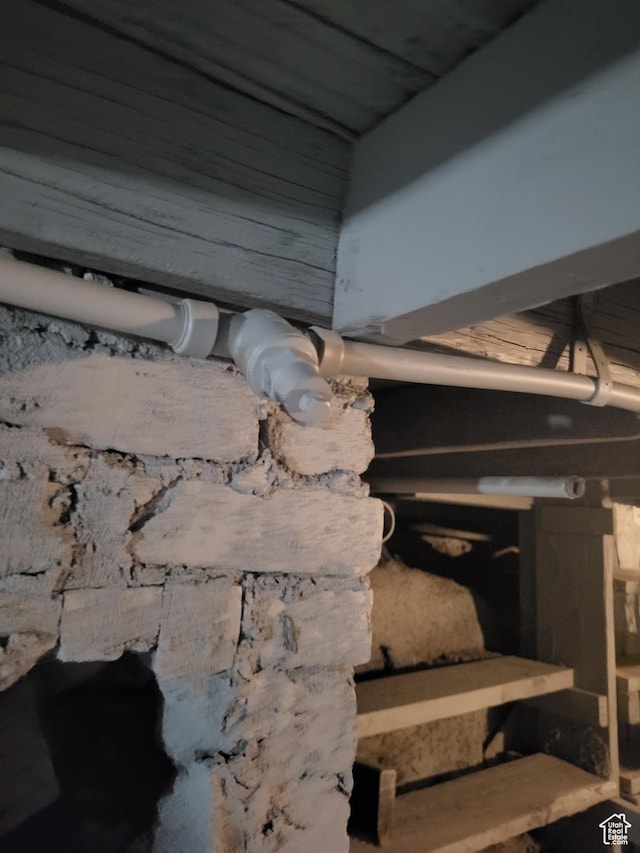 11 W Main St, Eureka, UT 84628 - view of inside crawl space