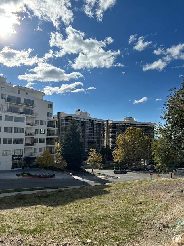 view of home's community