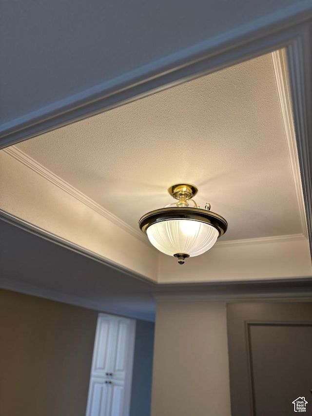 detailed view of crown molding