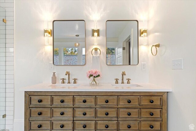 855 S 700 E, Salt Lake City, UT 84102 - full bath featuring double vanity