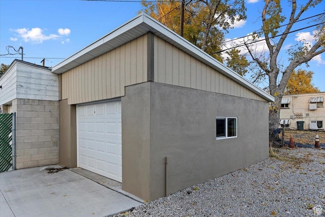 855 S 700 E, Salt Lake City, UT 84102 - garage with driveway