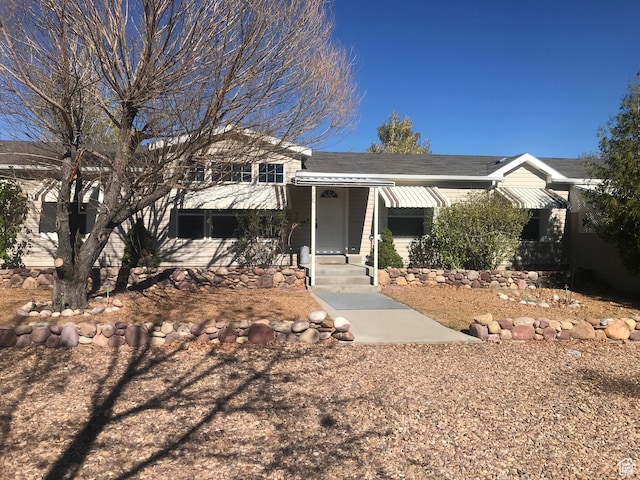 view of front of house