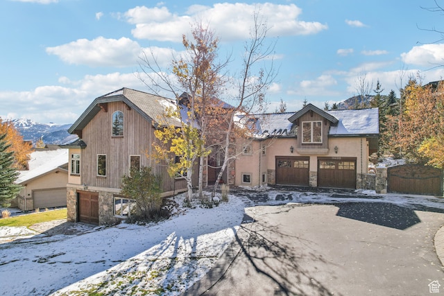 view of front property with a mountain view