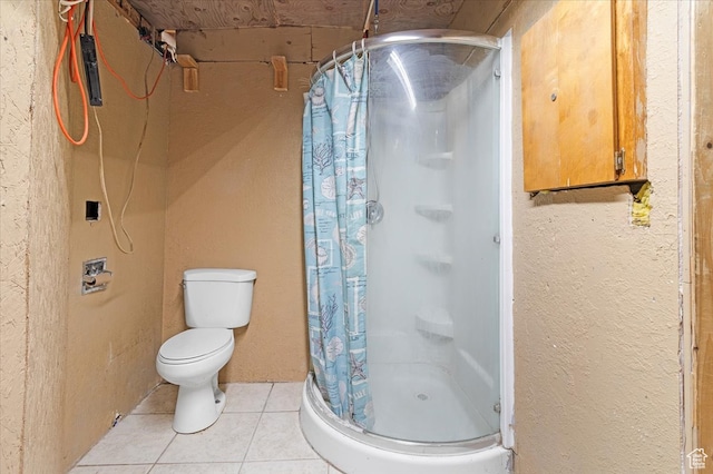 165 S 200 W, Manti, UT 84642 - bathroom with toilet, a shower with curtain, and tile patterned floors