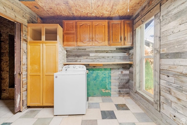 165 S 200 W, Manti, UT 84642 - washroom with cabinets, plenty of natural light, wooden walls, and washer / dryer