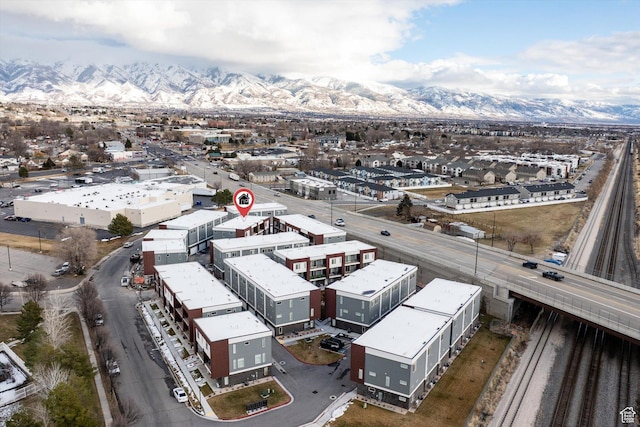 bird's eye view featuring a mountain view
