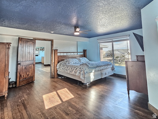 660 S 2500 W, Vernal, UT 84078 - bedroom featuring a textured ceiling, dark hardwood / wood-style flooring, and ceiling fan