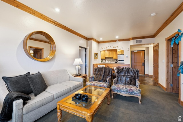 carpeted living room featuring crown molding
