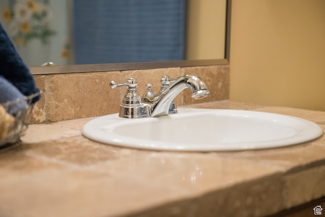 bathroom featuring sink