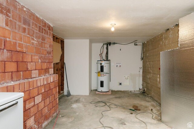 176 W 500 N, Malad City, ID 83252 - finished below grade area featuring water heater