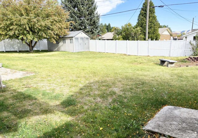 341 S 3rd W, Soda Springs, ID 83276 - view of yard with an outbuilding