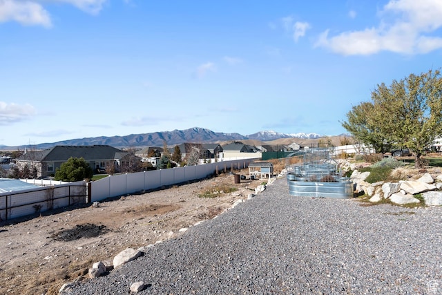 2388 E Horizon Dr Unit 907, Eagle Mountain, UT 84005 - view of yard featuring a mountain view and a residential view