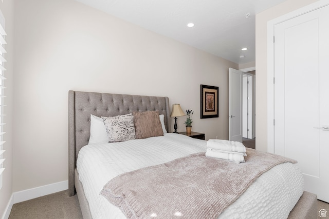 bedroom featuring carpet floors