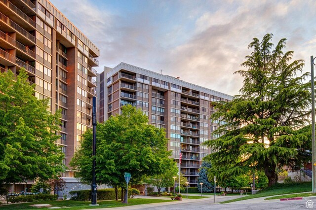 241 N Vine St Unit 205W, Salt Lake City, UT 84103 - view of apartment building / complex