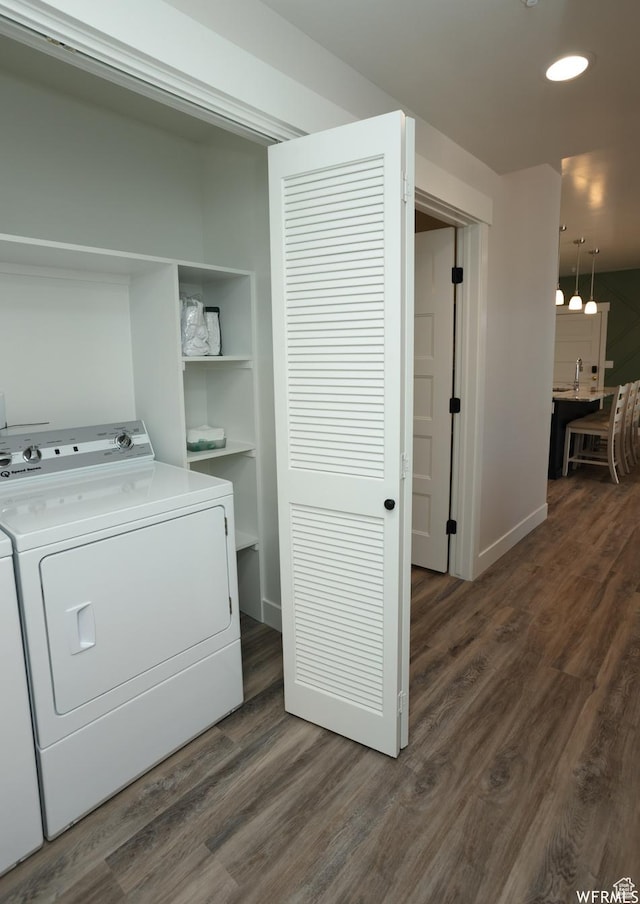 553 S 100 W Unit 202, Richfield, UT 84701 - washroom with independent washer and dryer, dark wood-style flooring, and recessed lighting