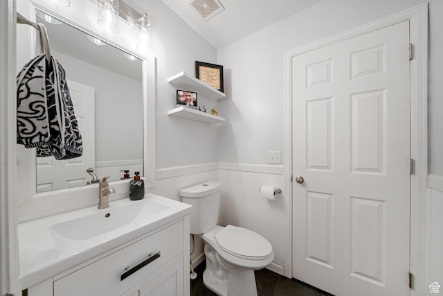 758 W Cedar View Dr, Saratoga Springs, UT 84045 - half bath featuring wainscoting, vanity, and tile patterned floors