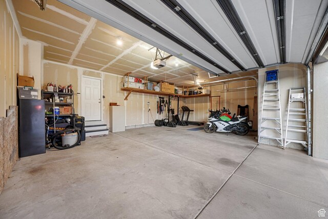 758 W Cedar View Dr, Saratoga Springs, UT 84045 - garage with a garage door opener