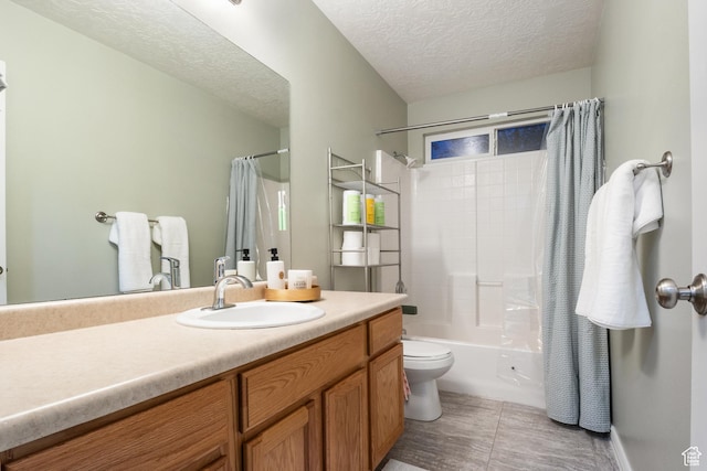 486 N 200 E, Santaquin, UT 84655 - full bathroom featuring toilet, a textured ceiling, shower / tub combo, and vanity