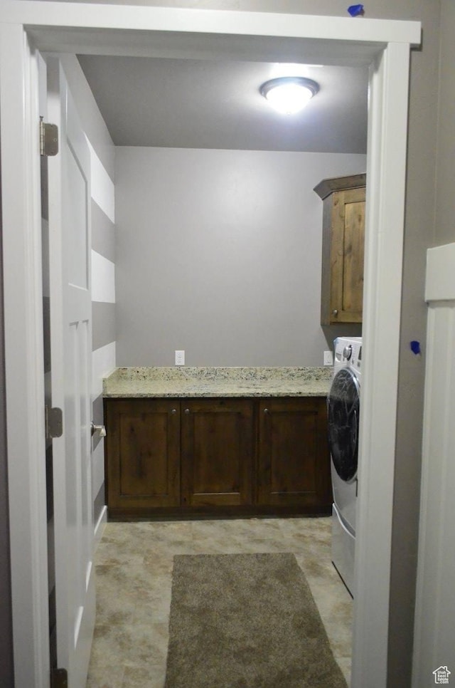 355 S 200 W, Orangeville, UT 84537 - laundry area with washer / clothes dryer and cabinets