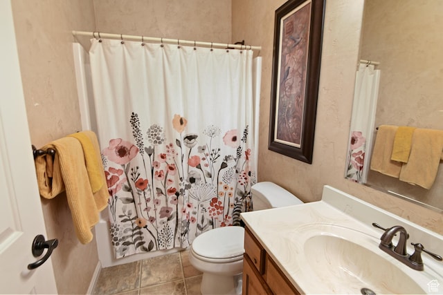 545 N 1100 E, Beaver, UT 84713 - full bath with toilet, vanity, a textured wall, and shower / bath combo