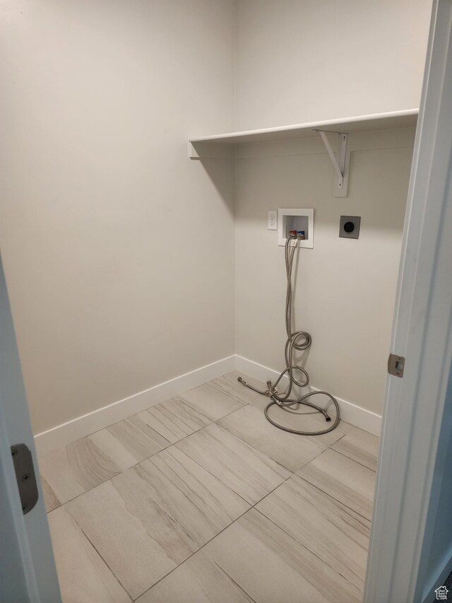 9807 N Aaron Ave Unit 210, Eagle Mountain, UT 84005 - clothes washing area featuring electric dryer hookup and hookup for a washing machine