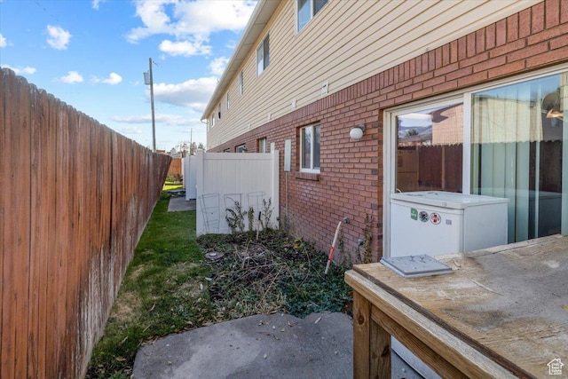 281 W 600 N Unit 4, Logan, UT 84321 - view of side of home