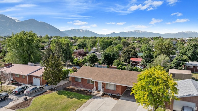 173 W 850 S, Orem, UT 84058 - aerial view of residential area featuring mountains