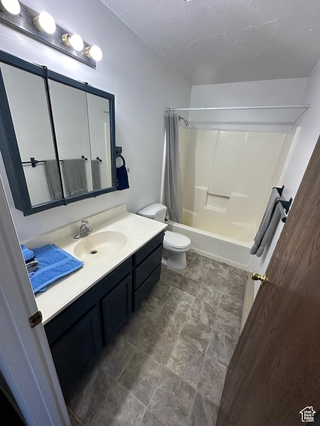 555 N 9th St, Montpelier, ID 83254 - bathroom with shower / bathtub combination with curtain, vanity, and toilet