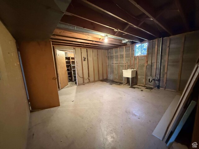 885 N 600 E, Price, UT 84501 - below grade area featuring a sink